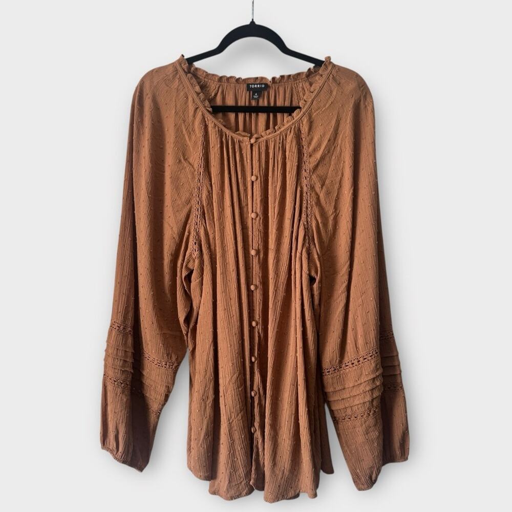 Torrid Washable Gauze Lace Inset Top, size 4/4x - Picture 2 of 11